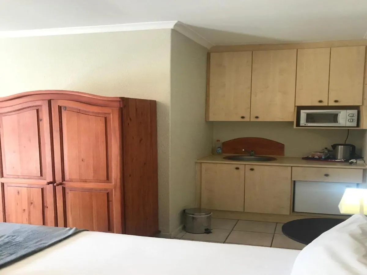 Le Petit Chateau Guest House Durbanville Sudafrica