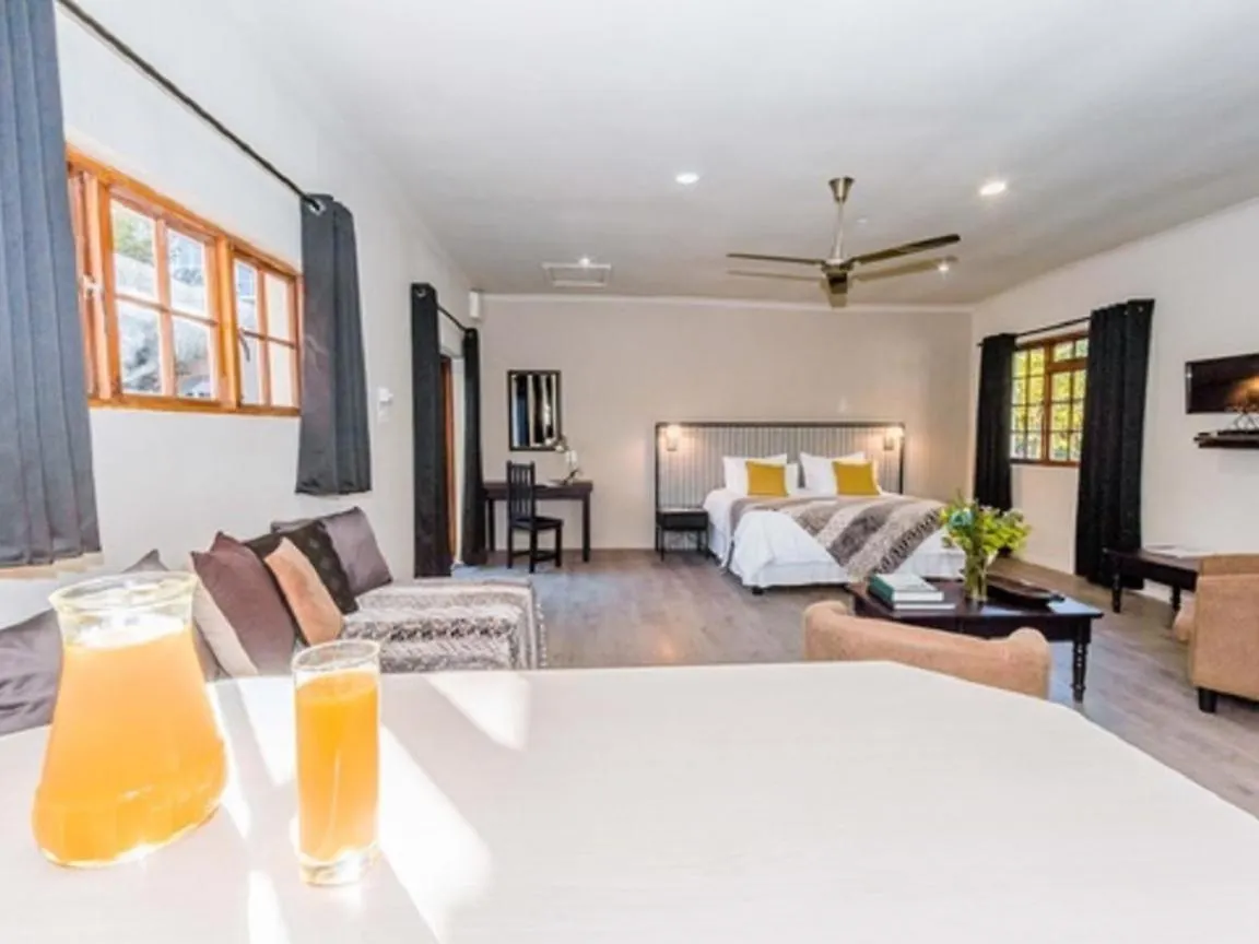 Le Petit Chateau Guest House Durbanville
