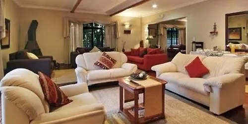 Le Petit Chateau Guest House Durbanville