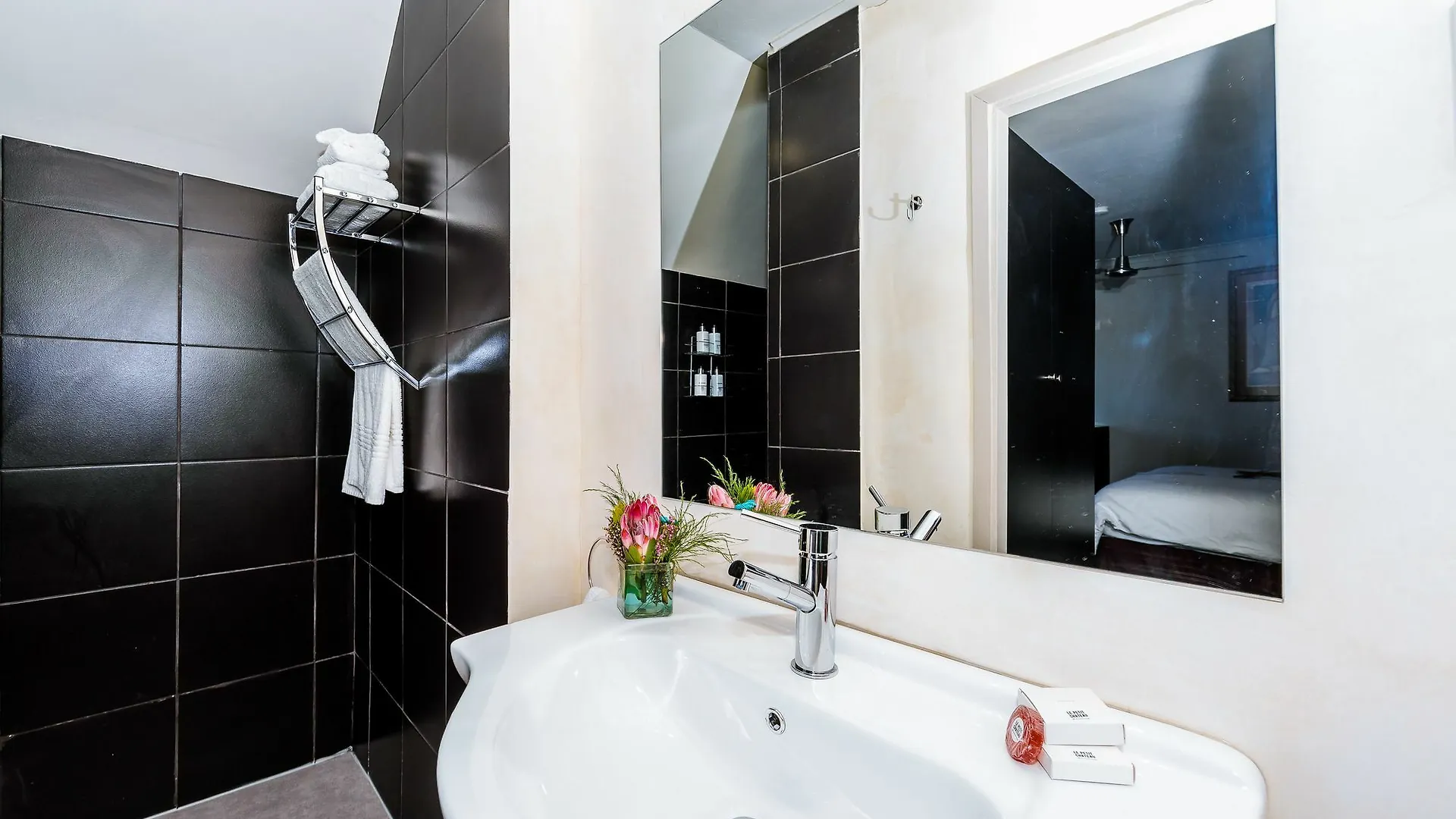 ****  Le Petit Chateau Guest House Durbanville Sudafrica