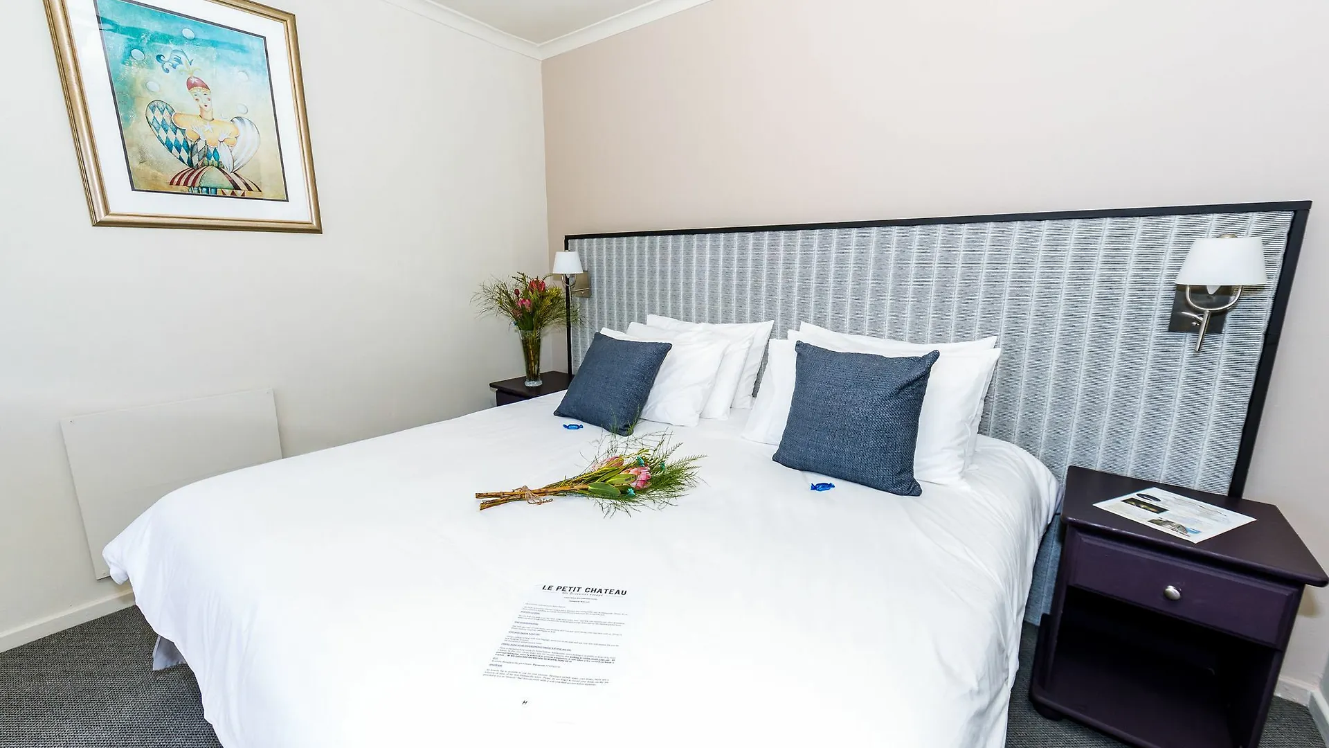 Le Petit Chateau Guest House Durbanville