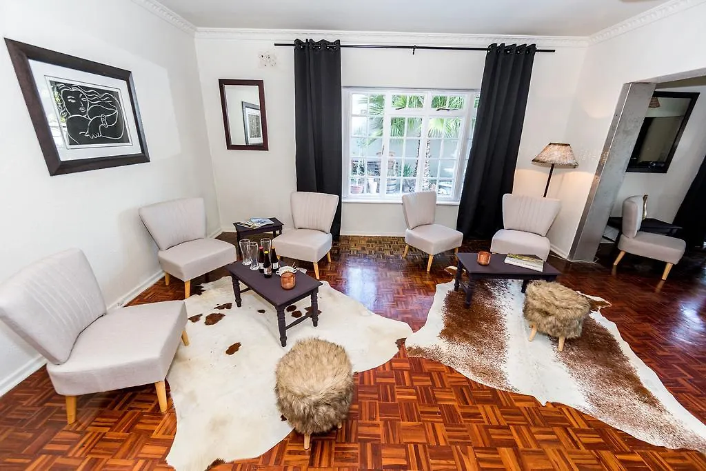 Le Petit Chateau Guest House