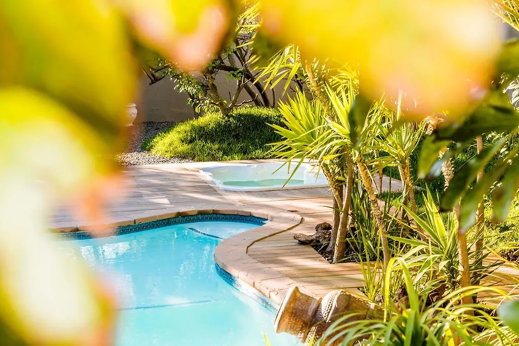 Le Petit Chateau Guest House 4*, Durbanville