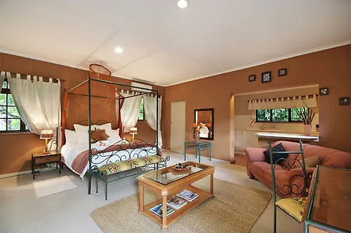 Le Petit Chateau Guest House