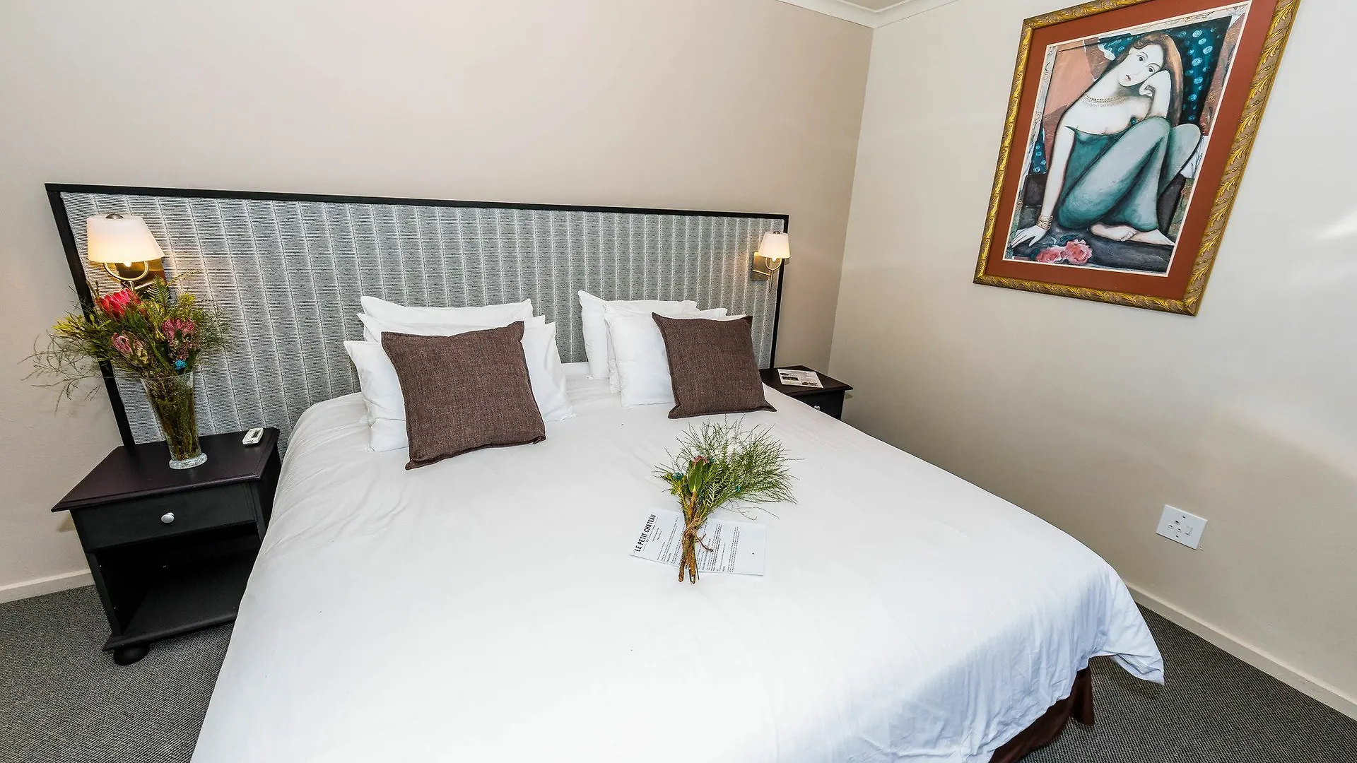 Le Petit Chateau Guest House